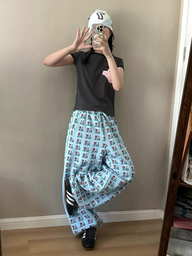 London Gen Z Girl Subculture Y - Street Fashion In London review and price
